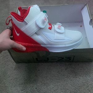 Never been worn at all. Great condition, awesome basketball shoes. (Lebron 13s)